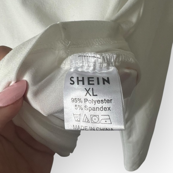 SHEIN White Turtleneck‎ Blouse - Picture 2 of 2